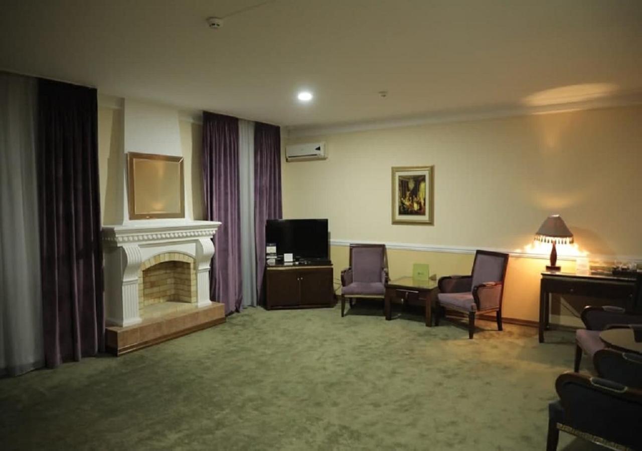 Hotel Bek Tashkent Ngoại thất bức ảnh