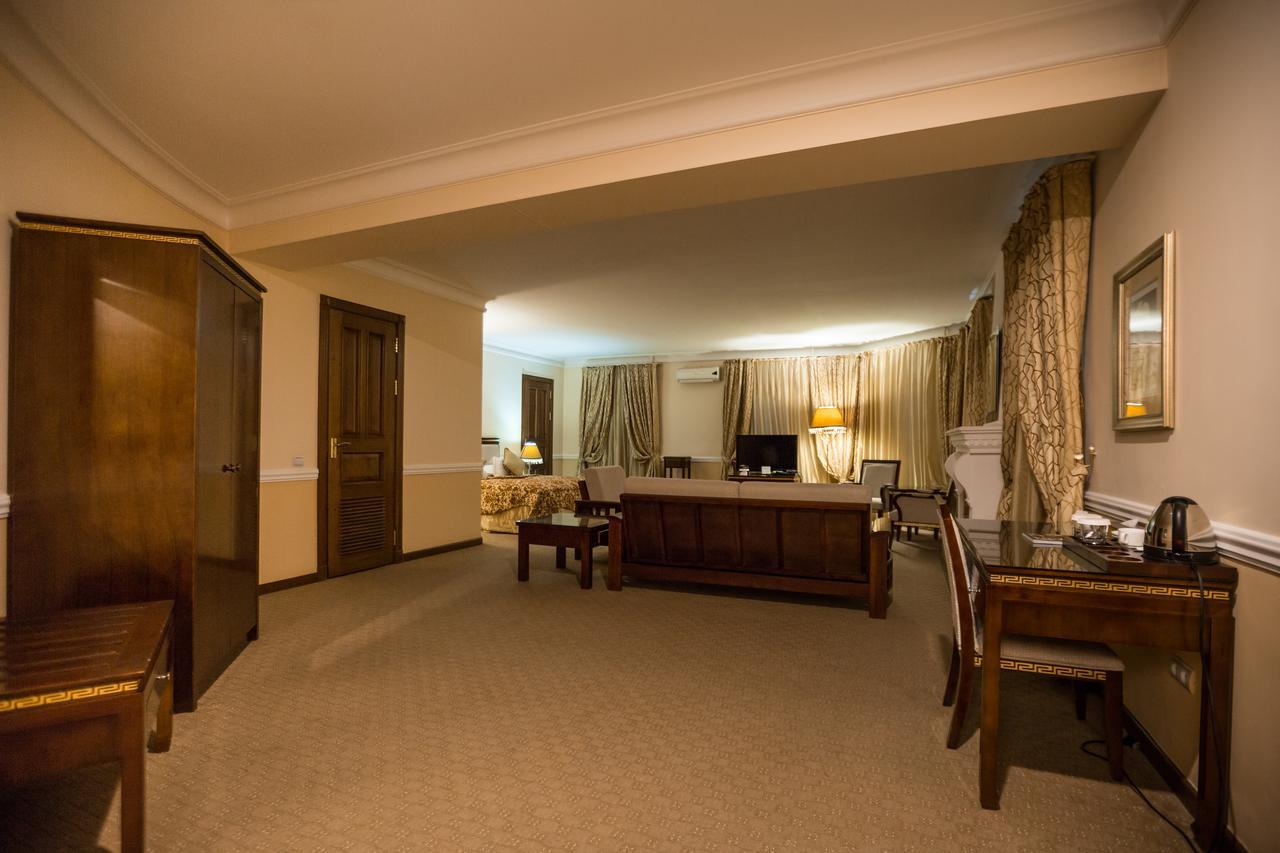 Hotel Bek Tashkent Ngoại thất bức ảnh