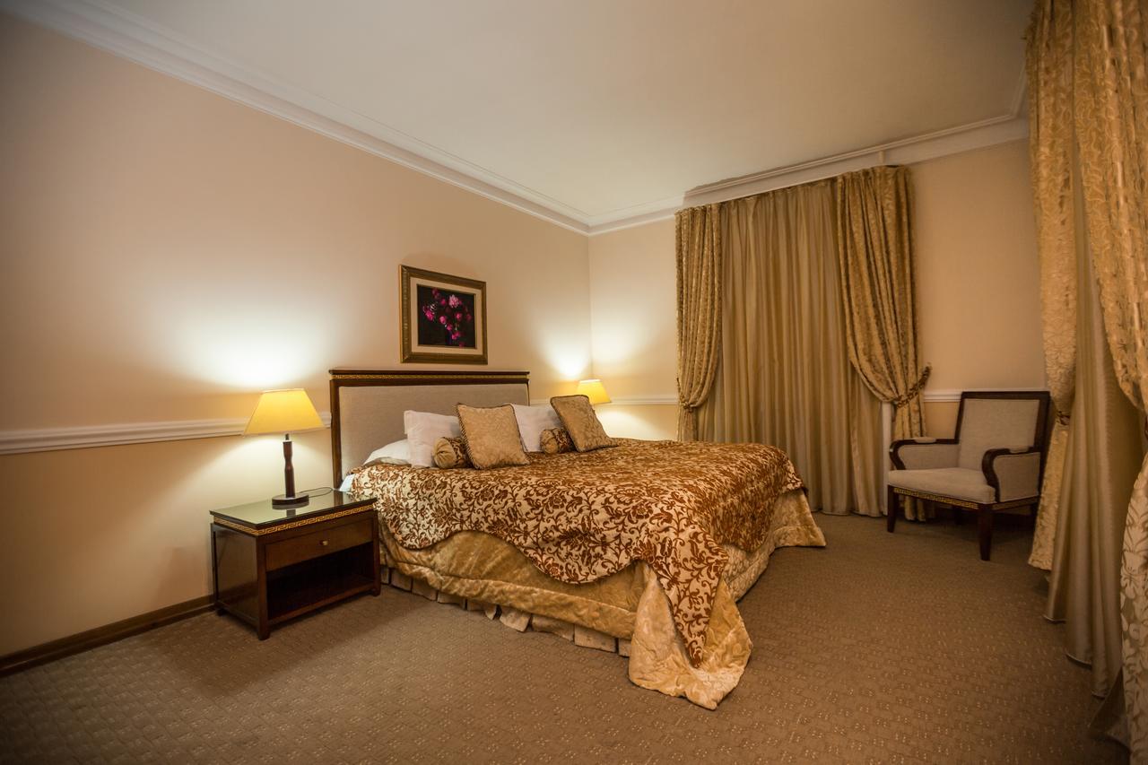 Hotel Bek Tashkent Ngoại thất bức ảnh